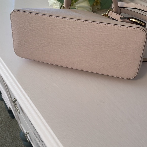 Michael Kors Medium Jet Set Saffiano Leather Dome Satchel in Blush - Picture 11 of 16